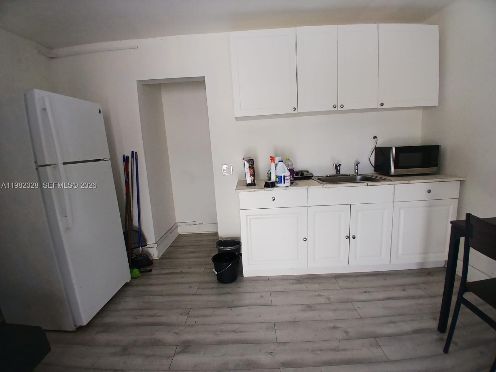 1053 NE 149th St Miami, FL 33161