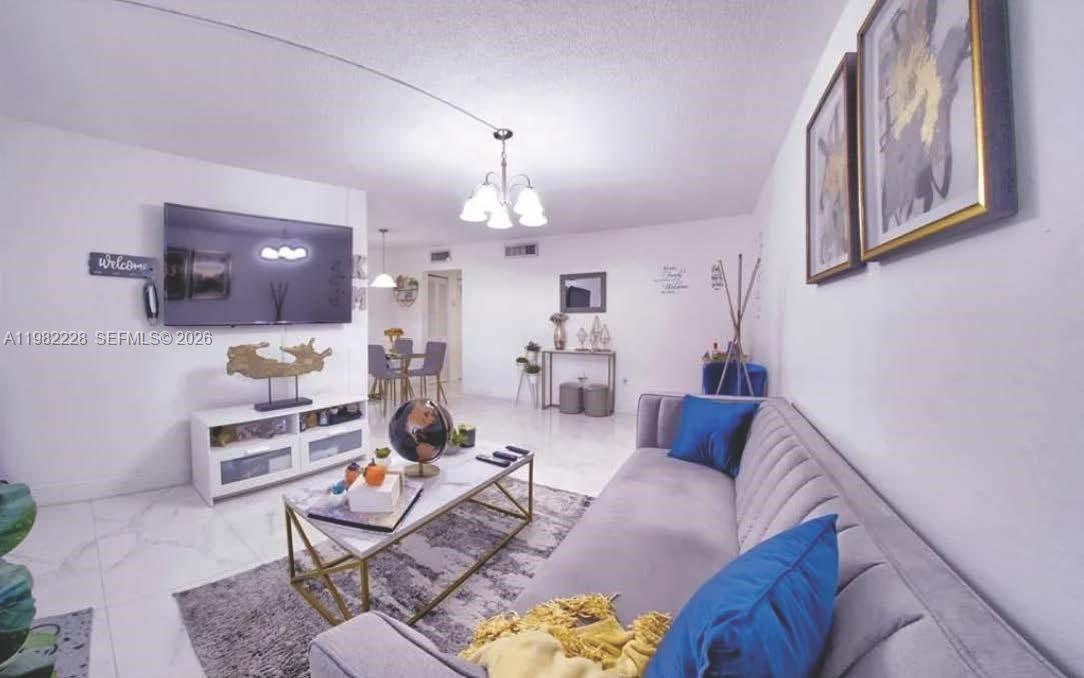 1325 W 68th St #113 Hialeah, FL 33014