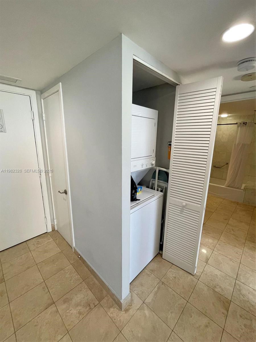 18683 Collins Ave #1206 Sunny Isles Beach, FL 33160