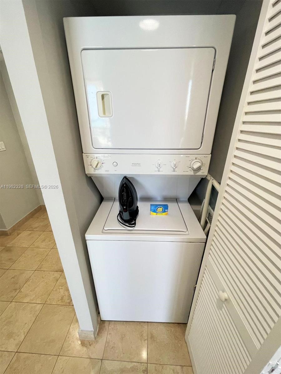 18683 Collins Ave #1206 Sunny Isles Beach, FL 33160