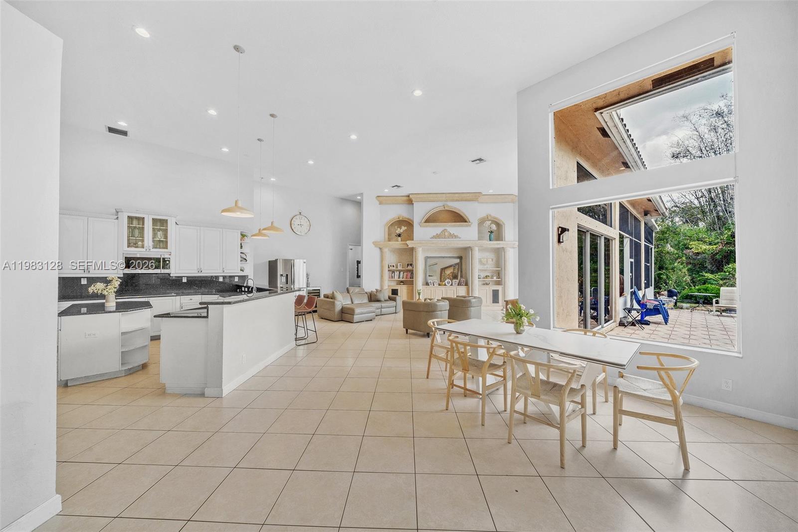 9675 NW 39th Ct Coral Springs, FL 33065