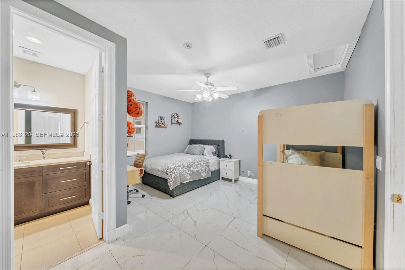 9675 NW 39th Ct Coral Springs, FL 33065