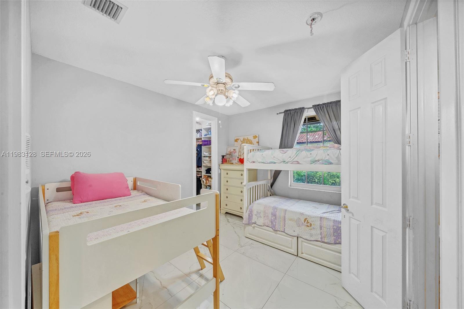 9675 NW 39th Ct Coral Springs, FL 33065