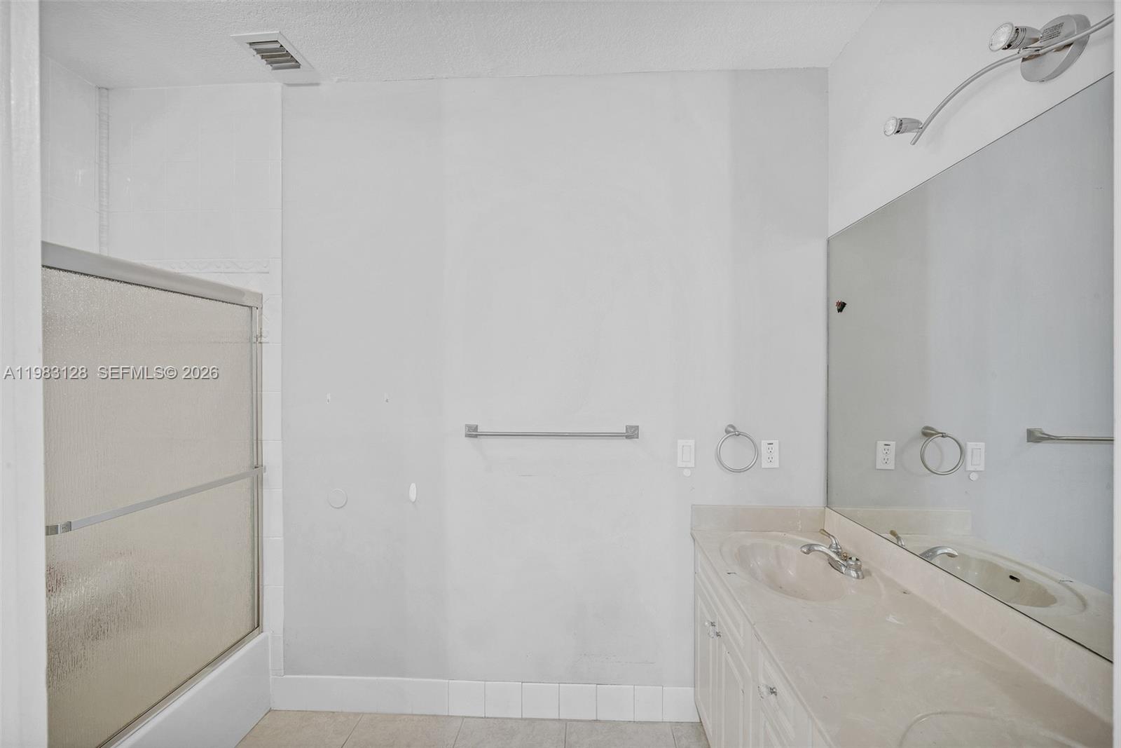 9675 NW 39th Ct Coral Springs, FL 33065