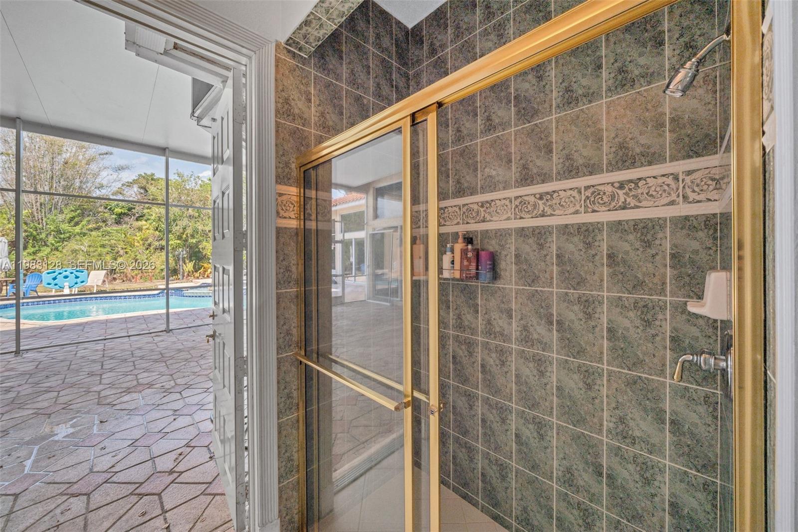 9675 NW 39th Ct Coral Springs, FL 33065