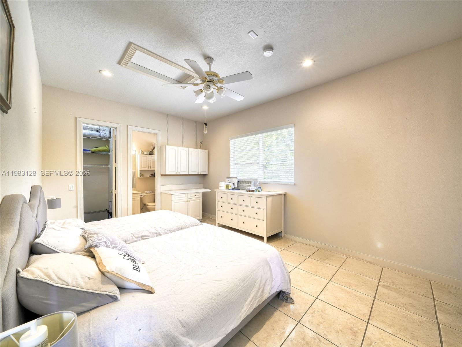 9675 NW 39th Ct Coral Springs, FL 33065