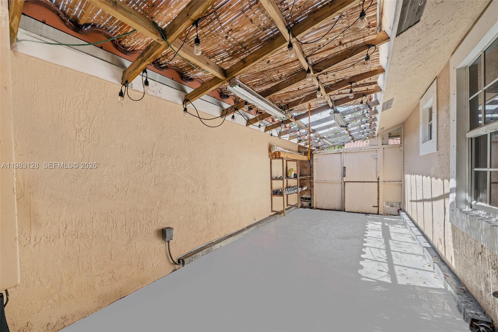 9675 NW 39th Ct Coral Springs, FL 33065