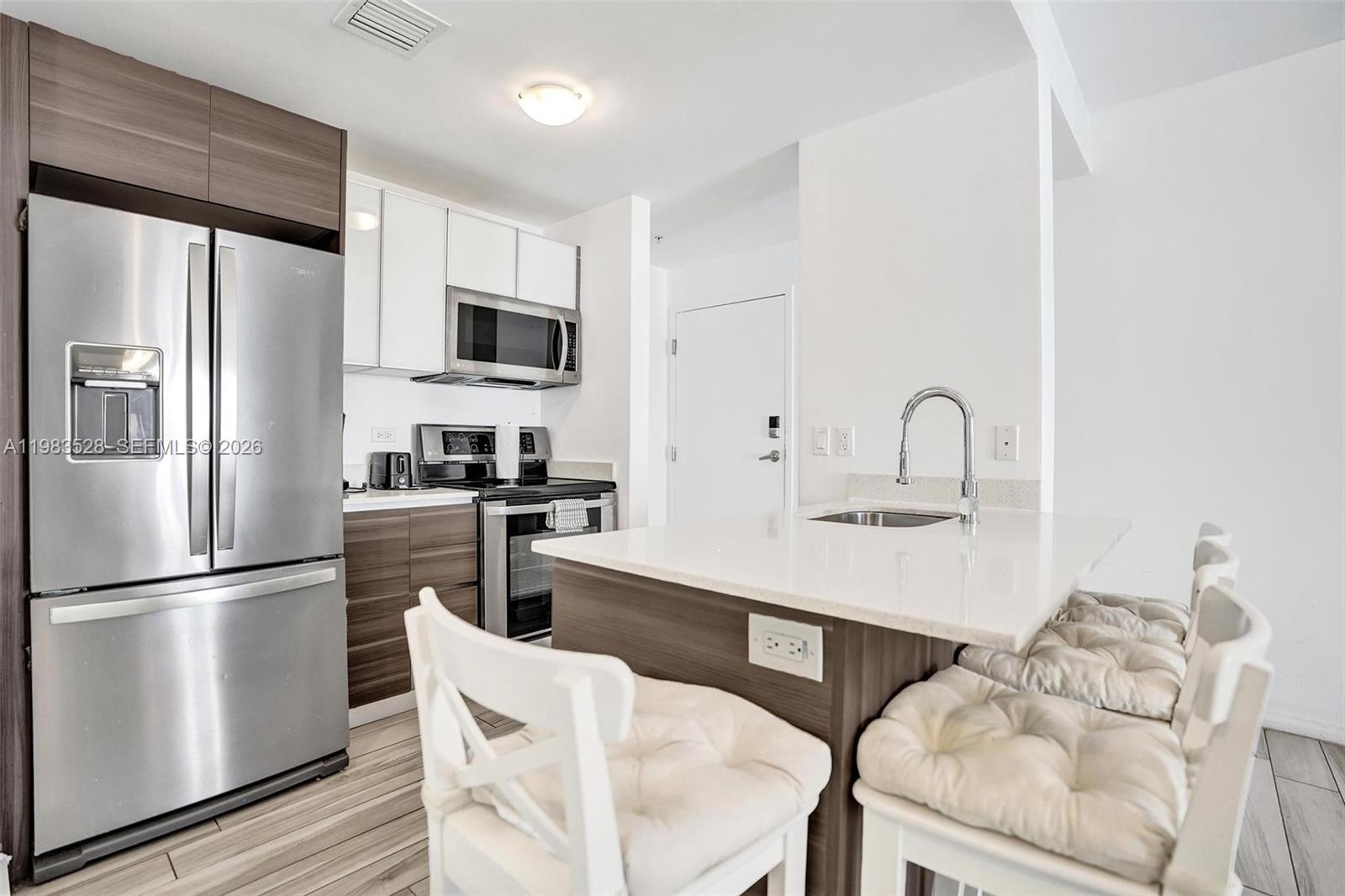 481 NE 29th St #702 Miami, FL 33137