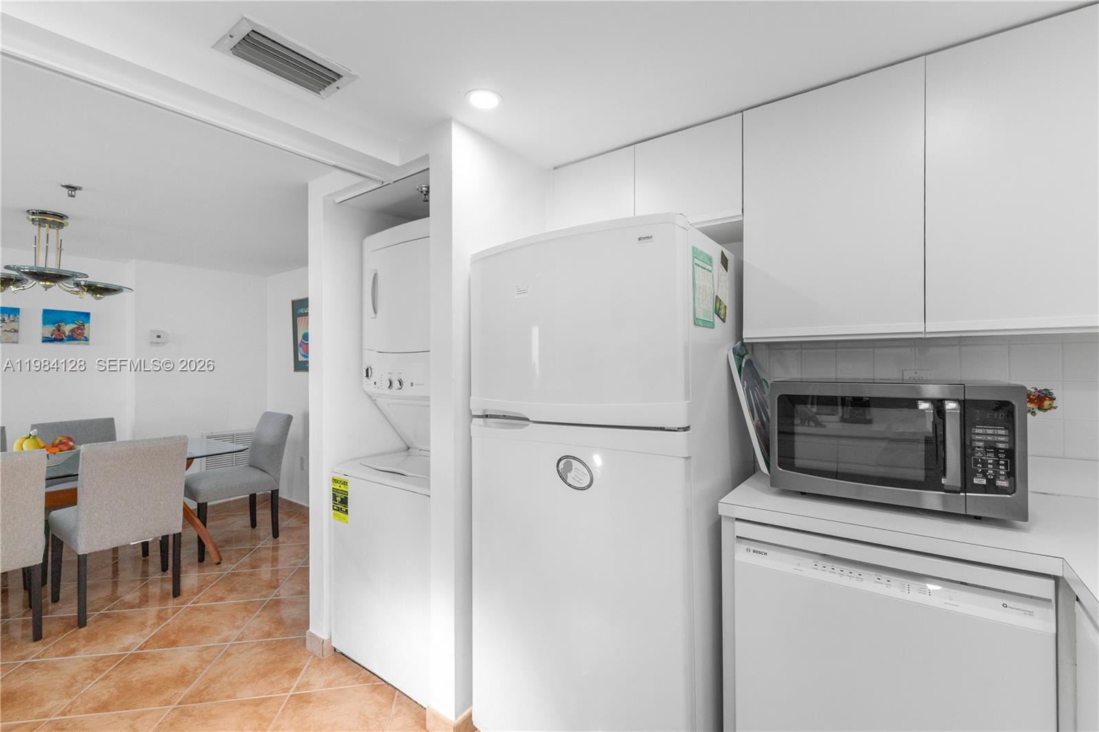 1621 Bay Rd #1202 Miami Beach, FL 33139