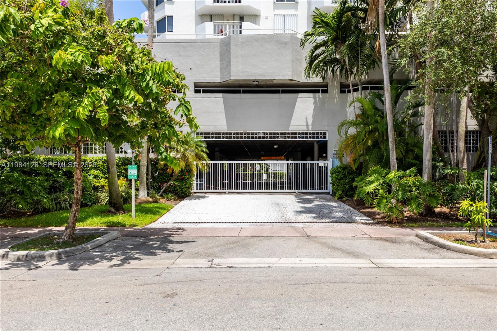 1621 Bay Rd #1202 Miami Beach, FL 33139