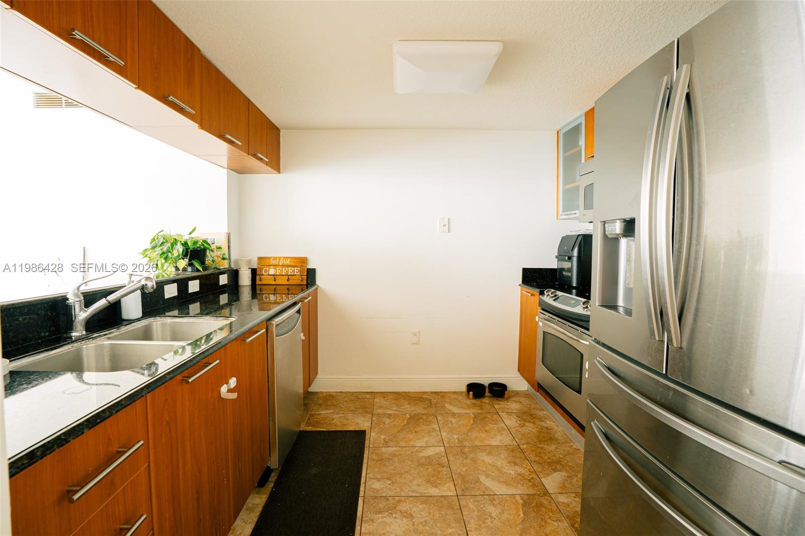 1800 N Bayshore Dr #1412 Miami, FL 33132