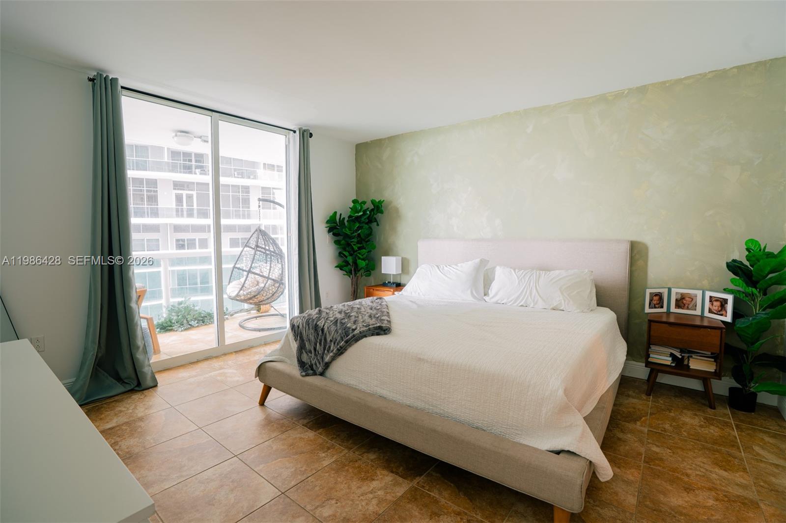 1800 N Bayshore Dr #1412 Miami, FL 33132