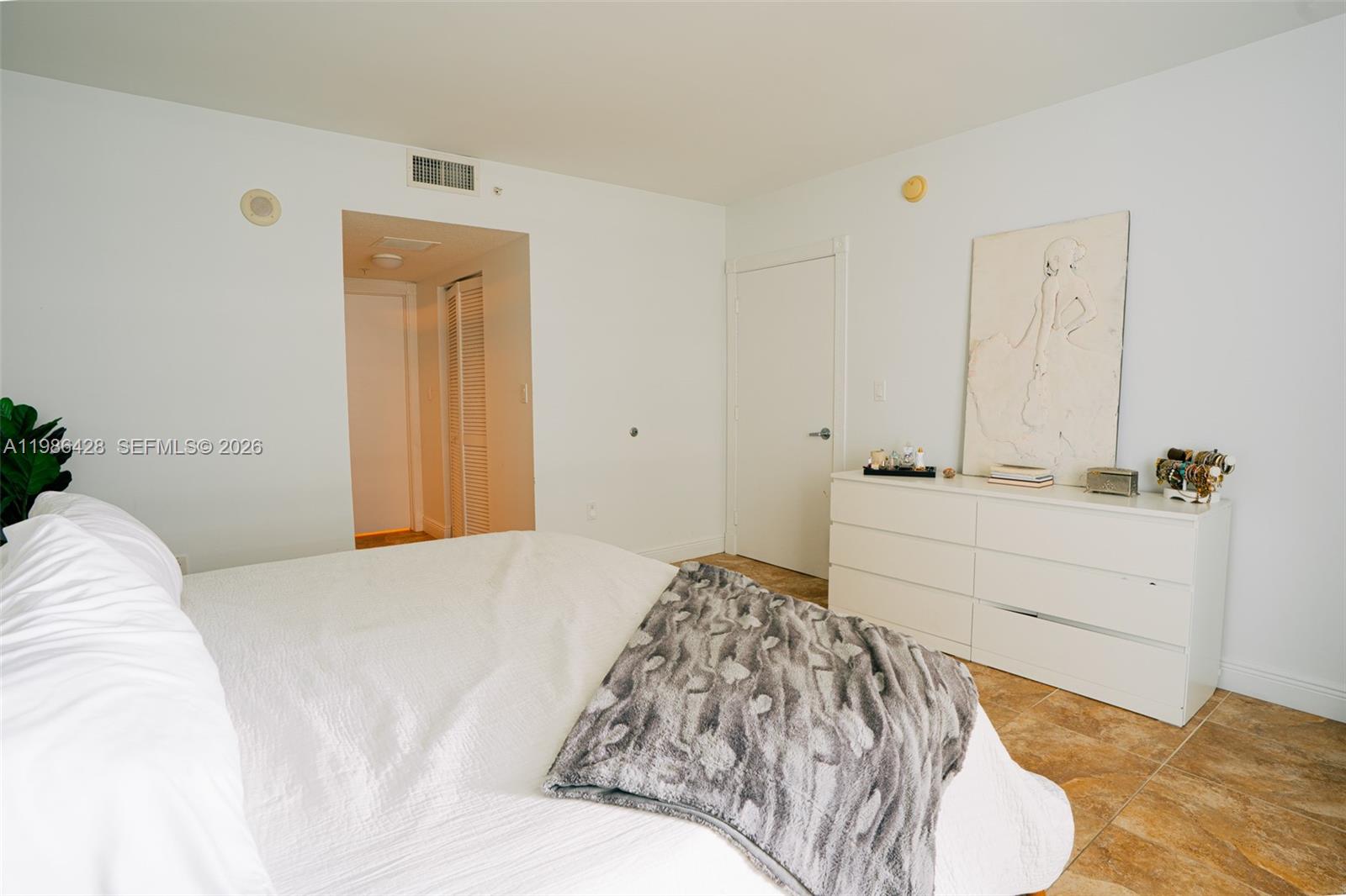 1800 N Bayshore Dr #1412 Miami, FL 33132