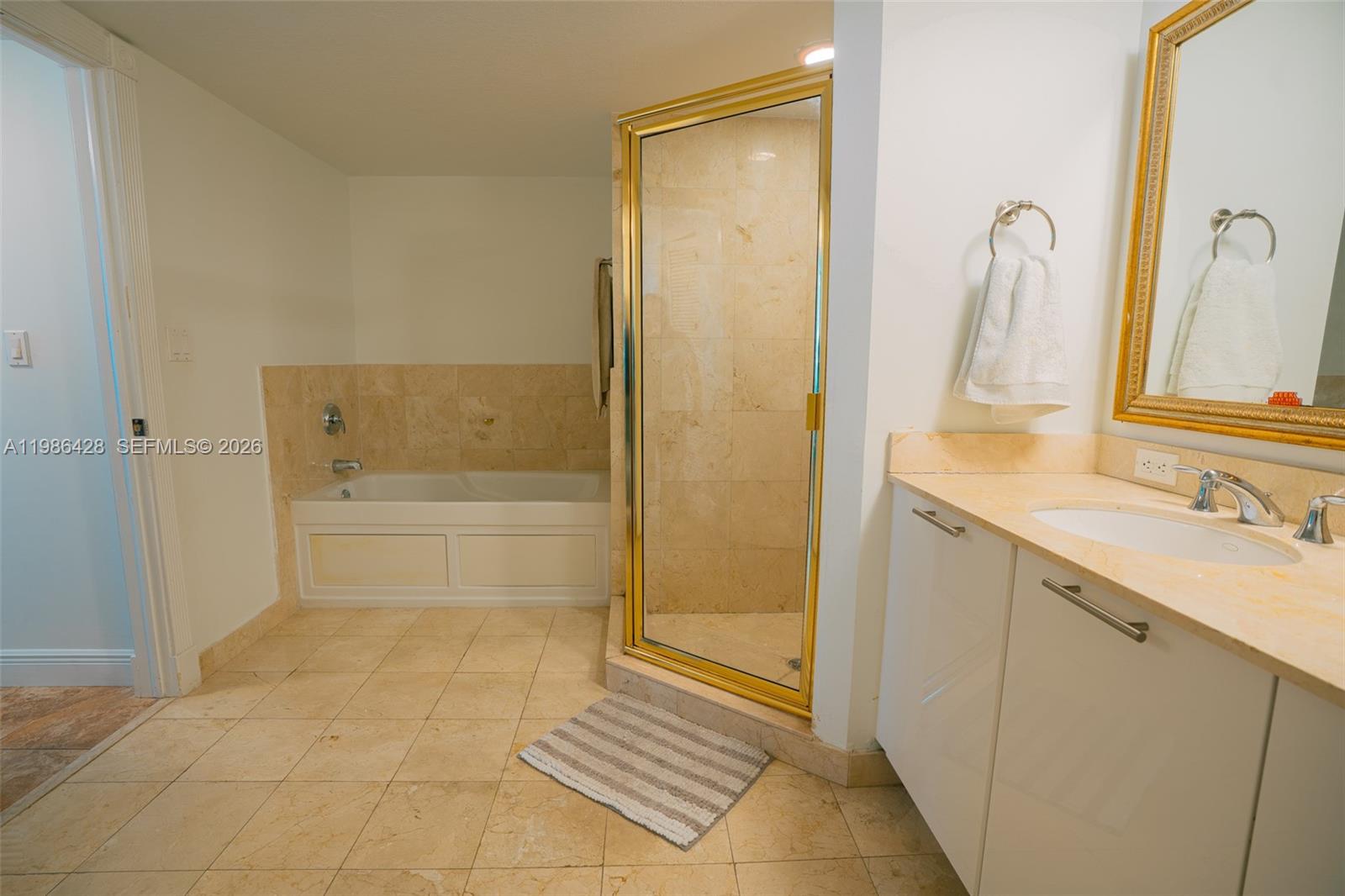 1800 N Bayshore Dr #1412 Miami, FL 33132