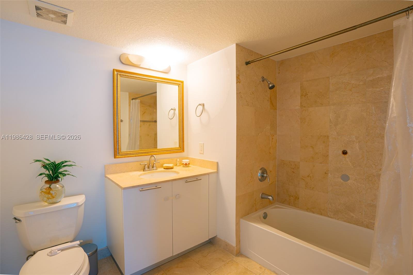 1800 N Bayshore Dr #1412 Miami, FL 33132