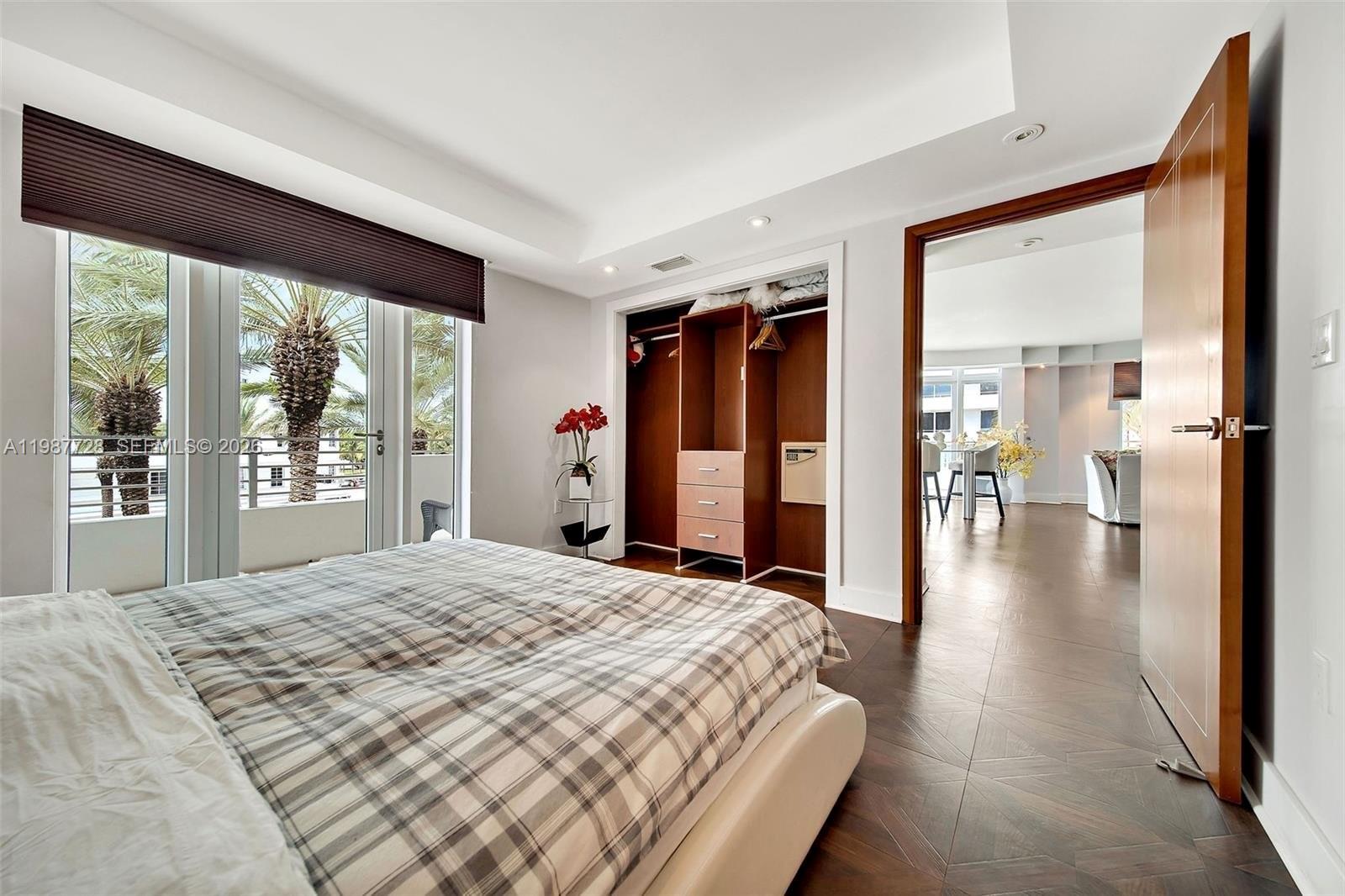 448 Ocean Dr #302 Miami Beach, FL 33139