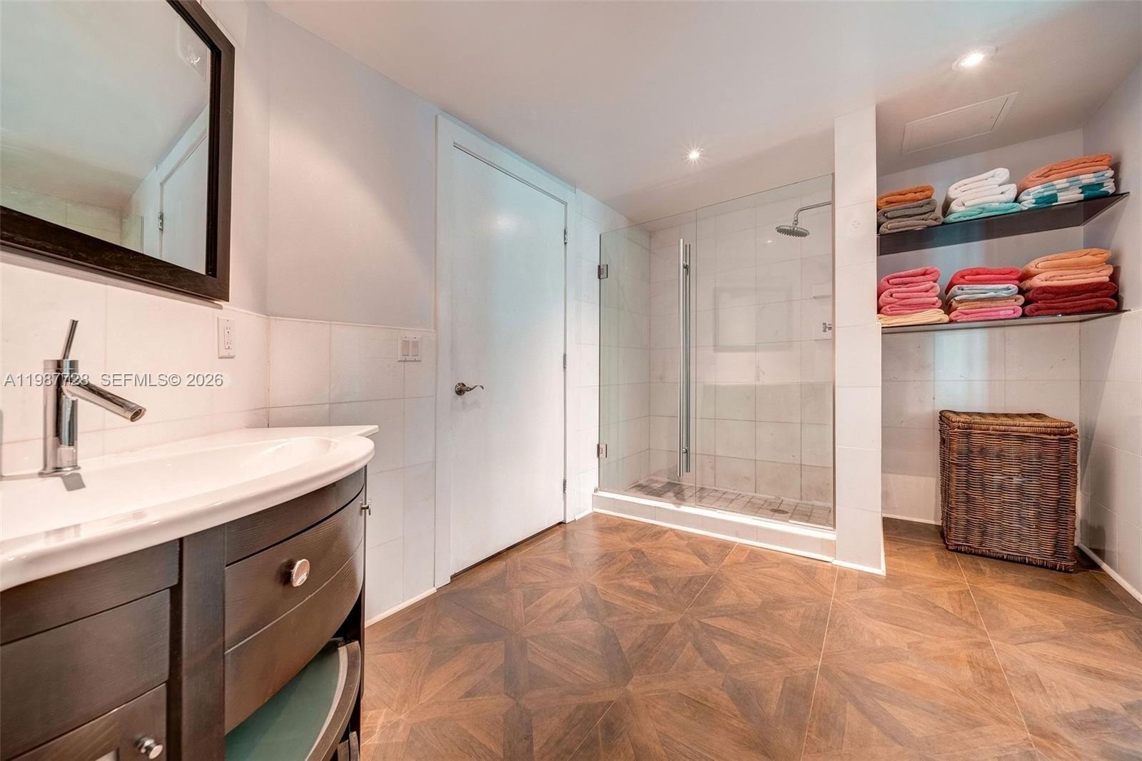 448 Ocean Dr #302 Miami Beach, FL 33139