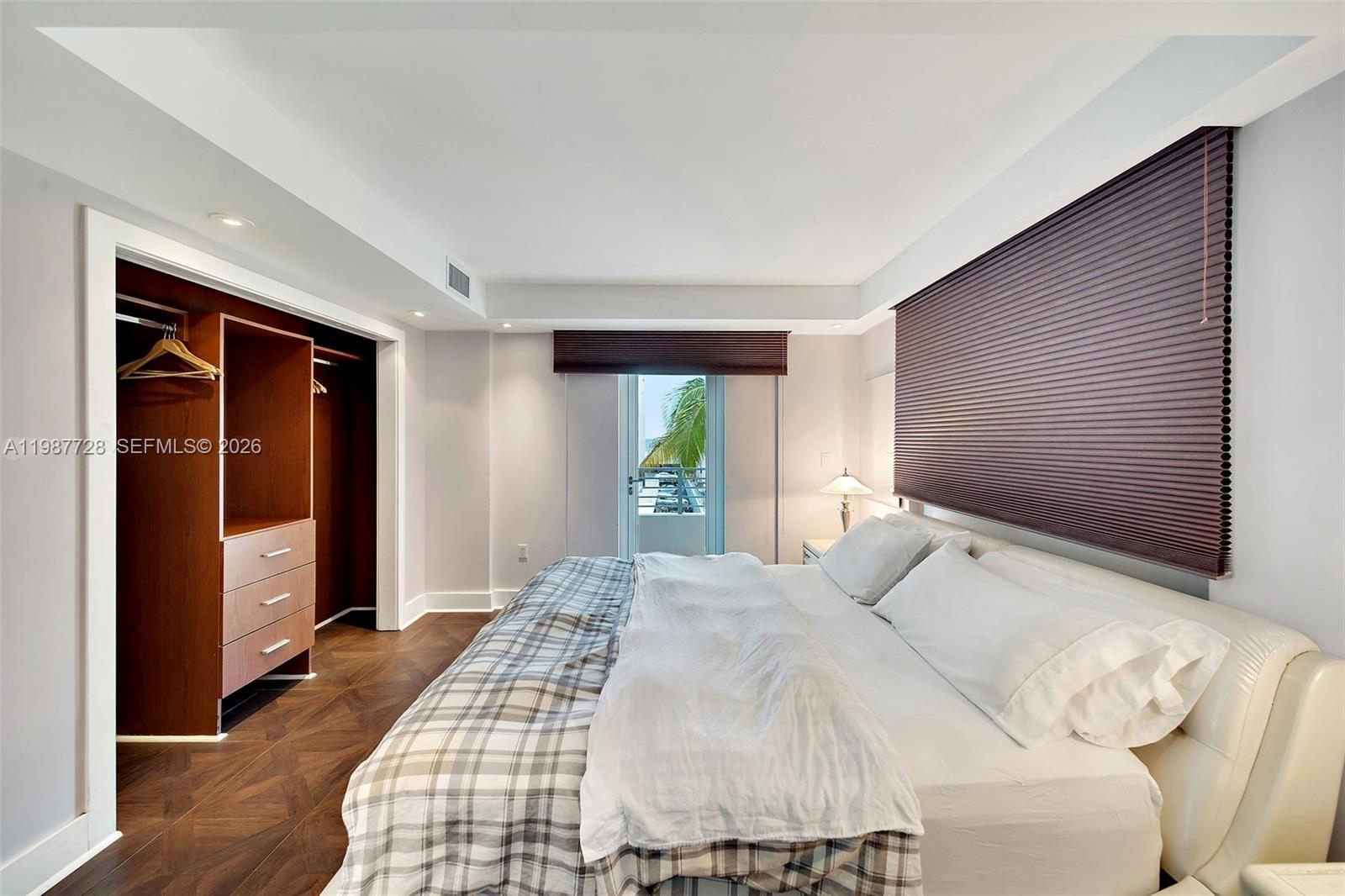 448 Ocean Dr #302 Miami Beach, FL 33139