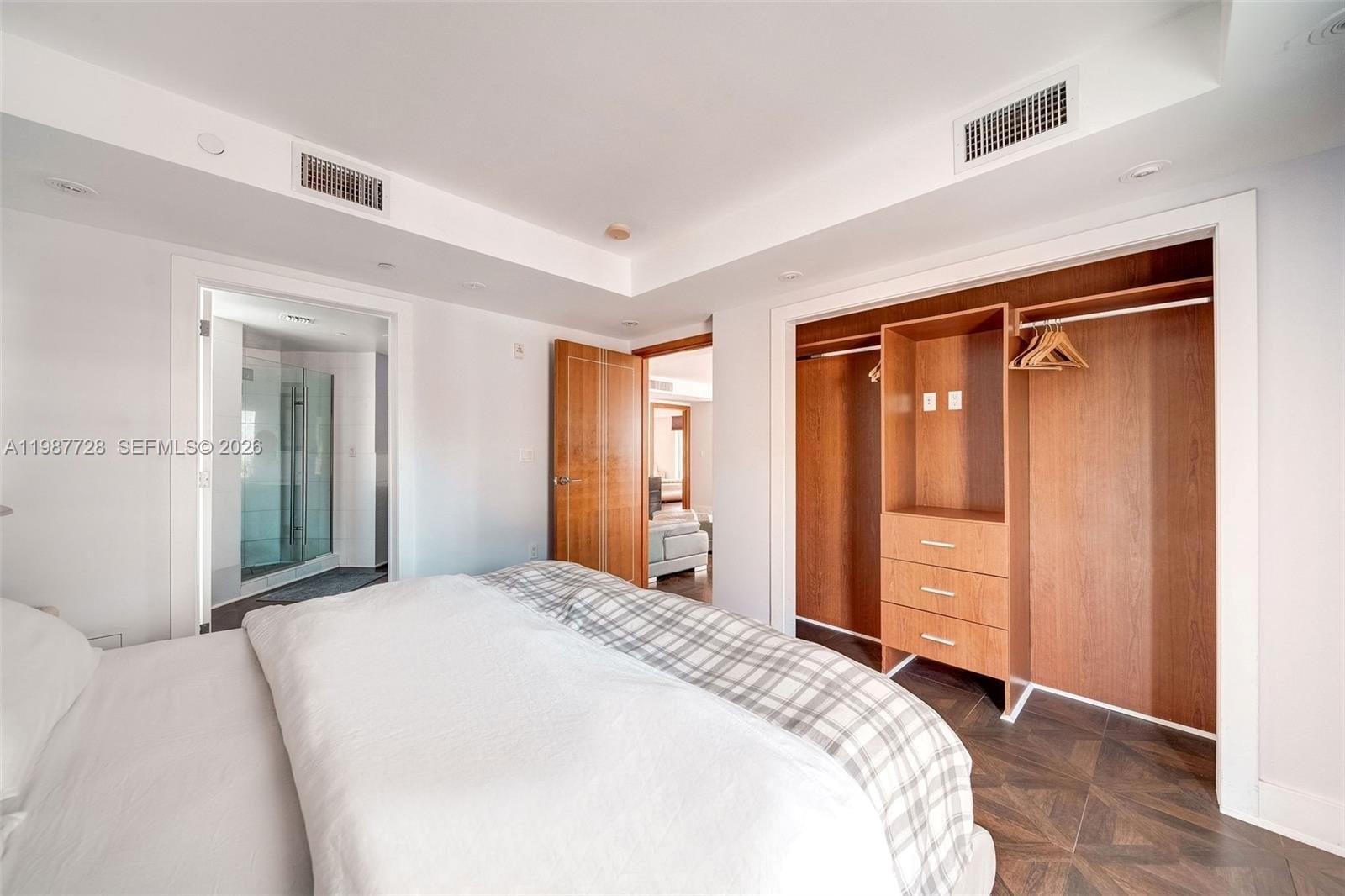 448 Ocean Dr #302 Miami Beach, FL 33139