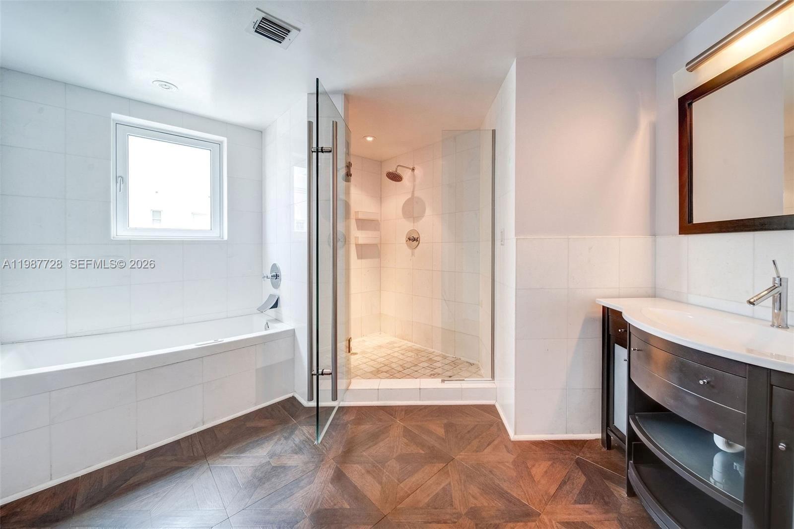 448 Ocean Dr #302 Miami Beach, FL 33139