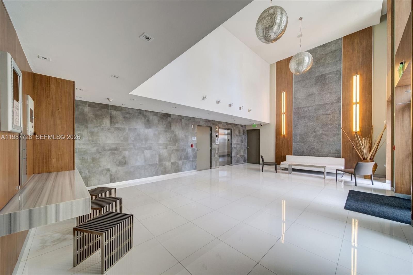 448 Ocean Dr #302 Miami Beach, FL 33139