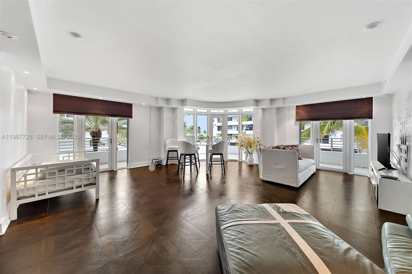 448 Ocean Dr #302 Miami Beach, FL 33139