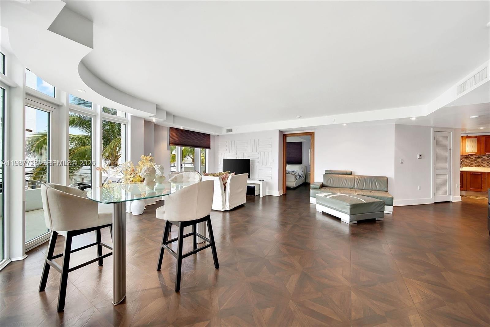 448 Ocean Dr #302 Miami Beach, FL 33139