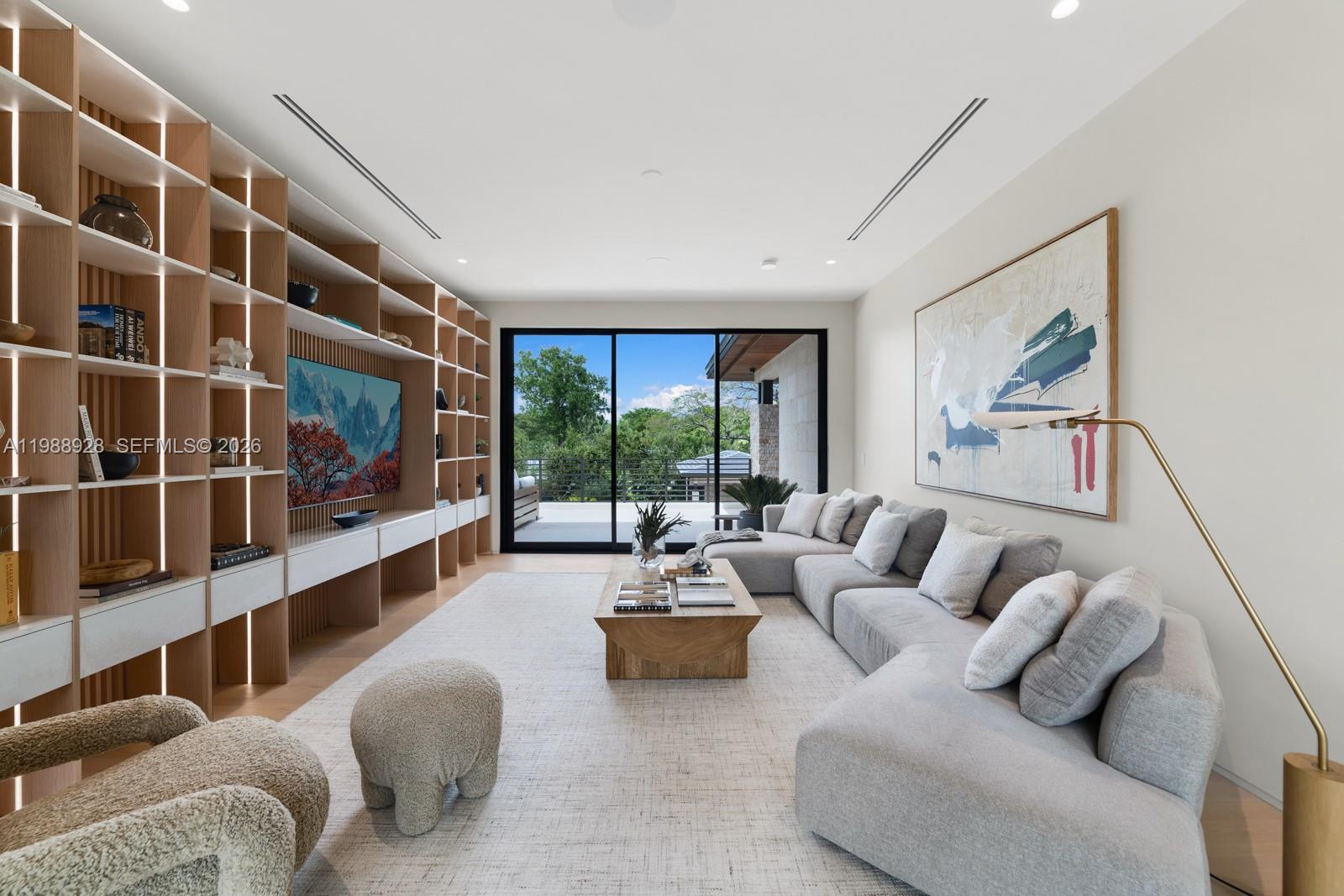 5545 SW 81st Ter Miami, FL 33143