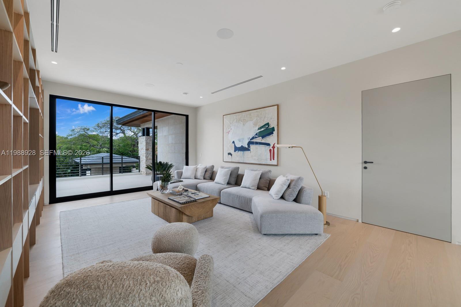 5545 SW 81st Ter Miami, FL 33143