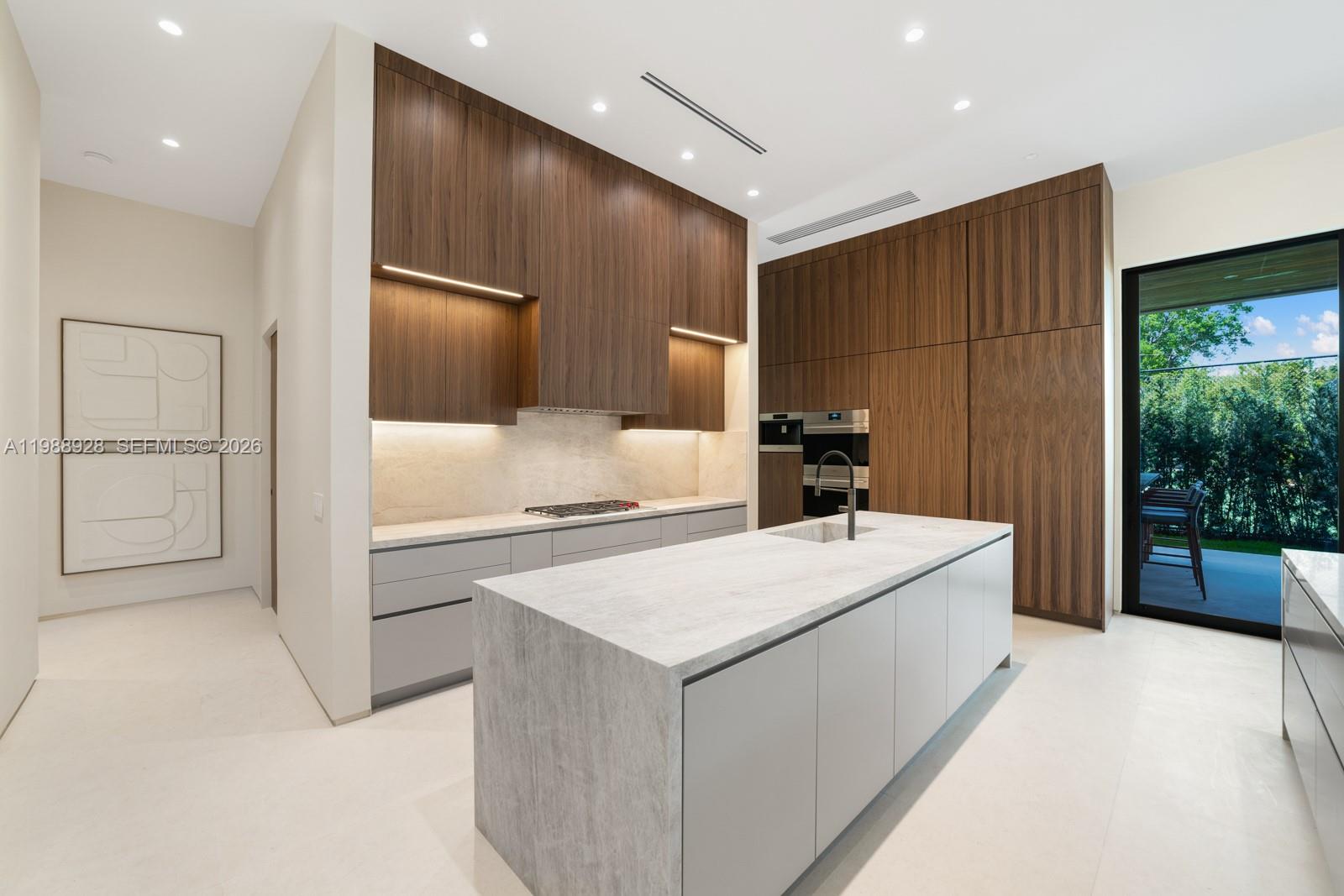 5545 SW 81st Ter Miami, FL 33143