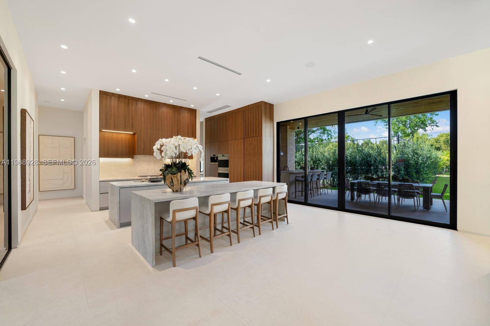 5545 SW 81st Ter Miami, FL 33143