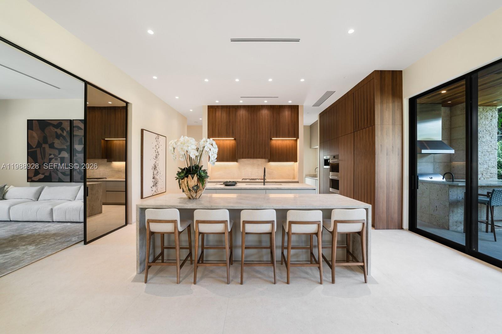 5545 SW 81st Ter Miami, FL 33143