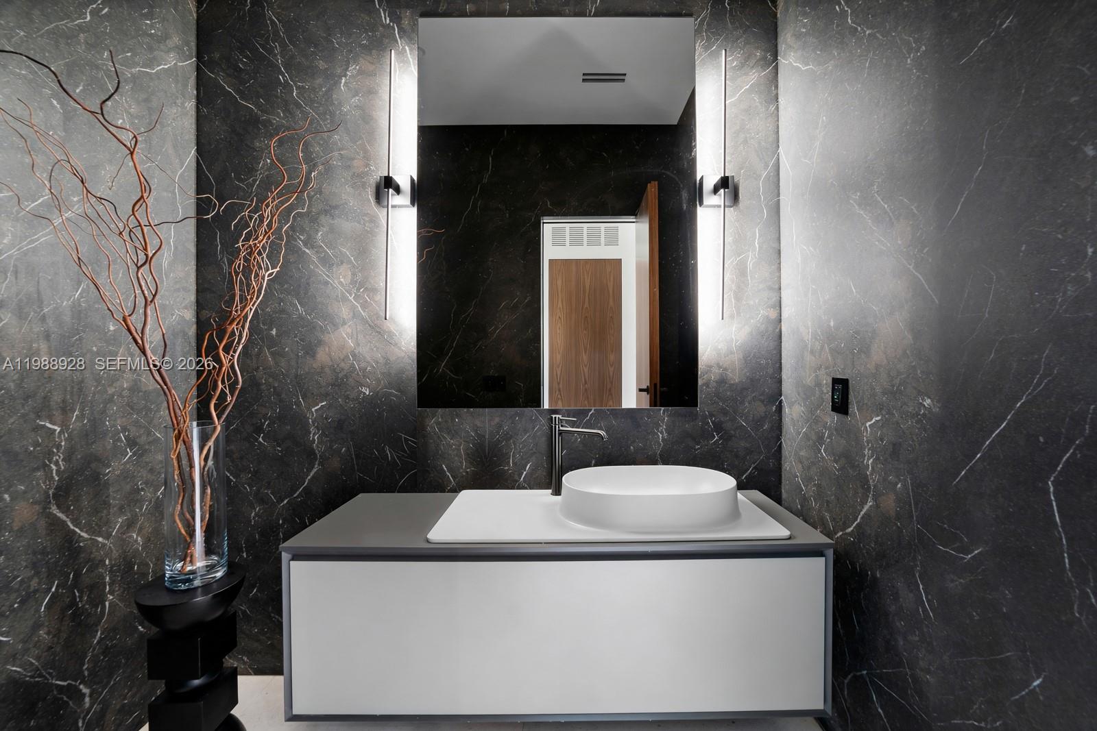 5545 SW 81st Ter Miami, FL 33143