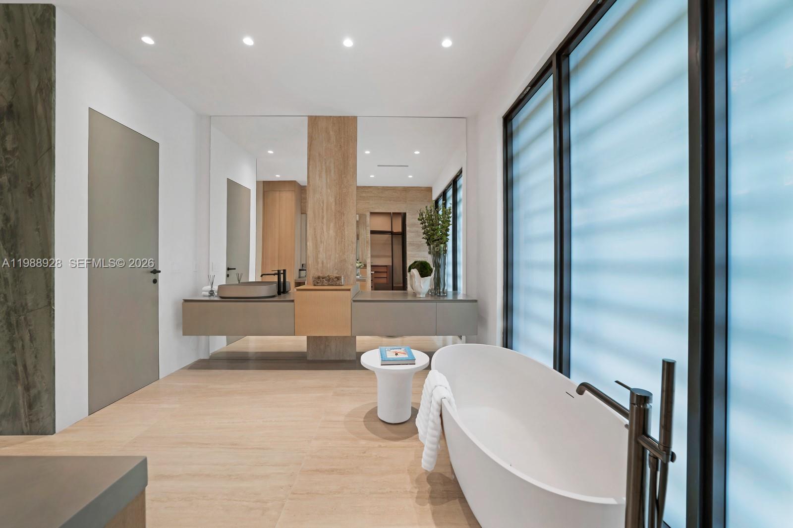 5545 SW 81st Ter Miami, FL 33143