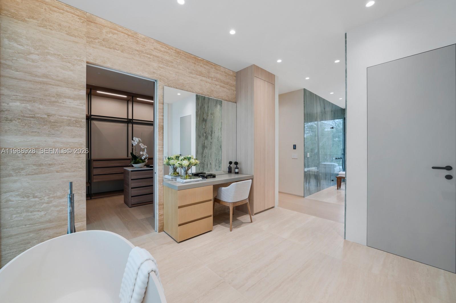 5545 SW 81st Ter Miami, FL 33143