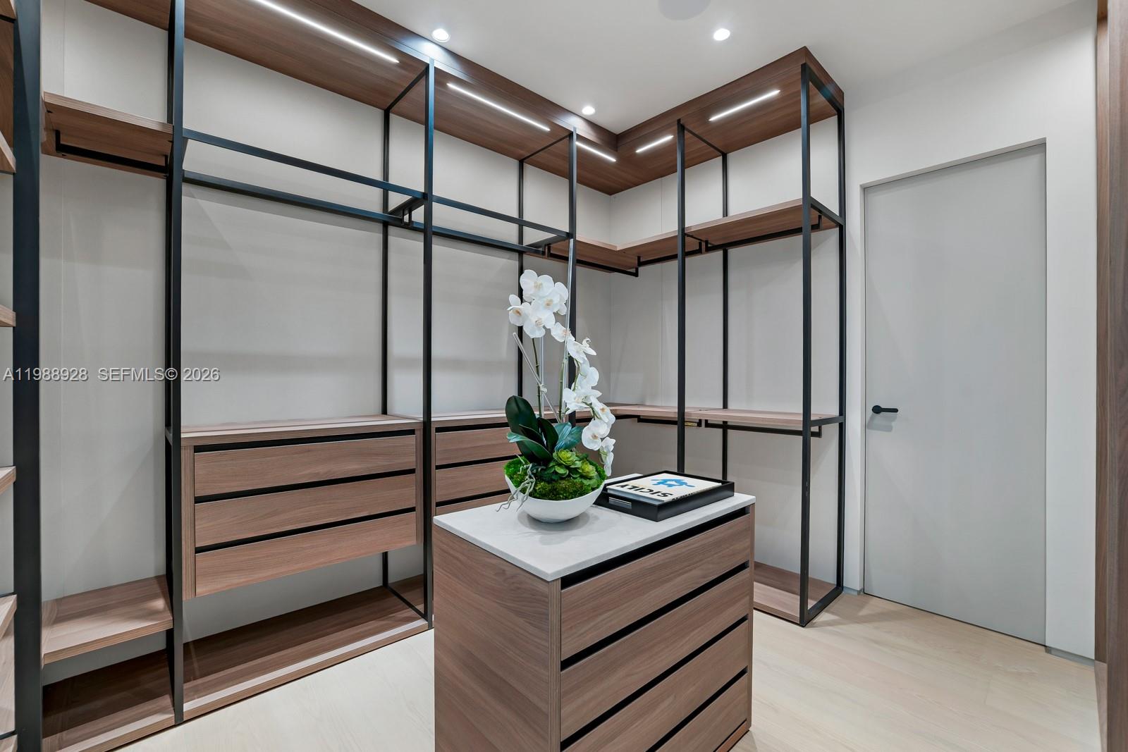 5545 SW 81st Ter Miami, FL 33143