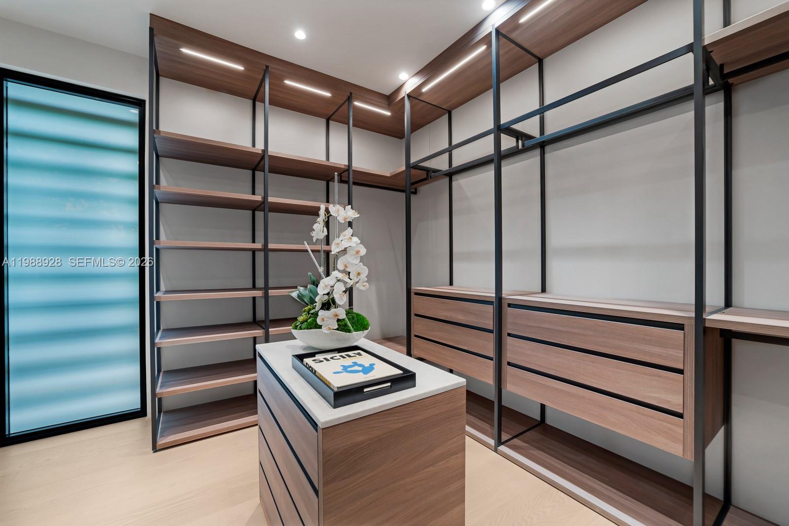 5545 SW 81st Ter Miami, FL 33143