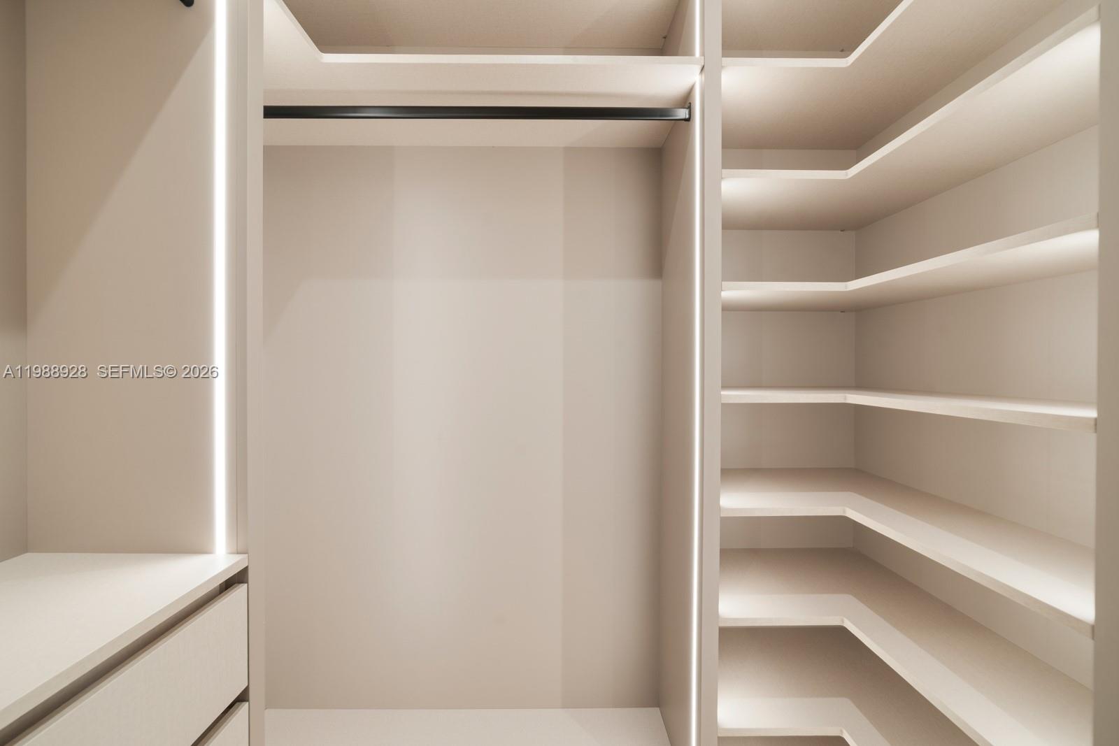 5545 SW 81st Ter Miami, FL 33143