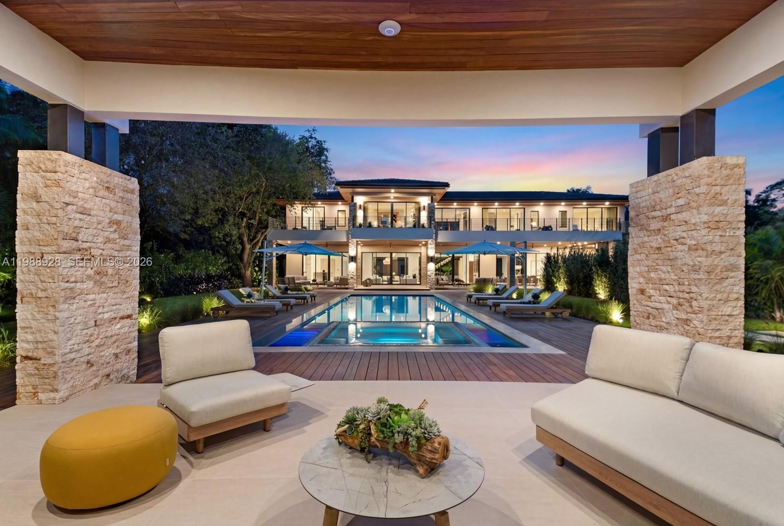 5545 SW 81st Ter Miami, FL 33143