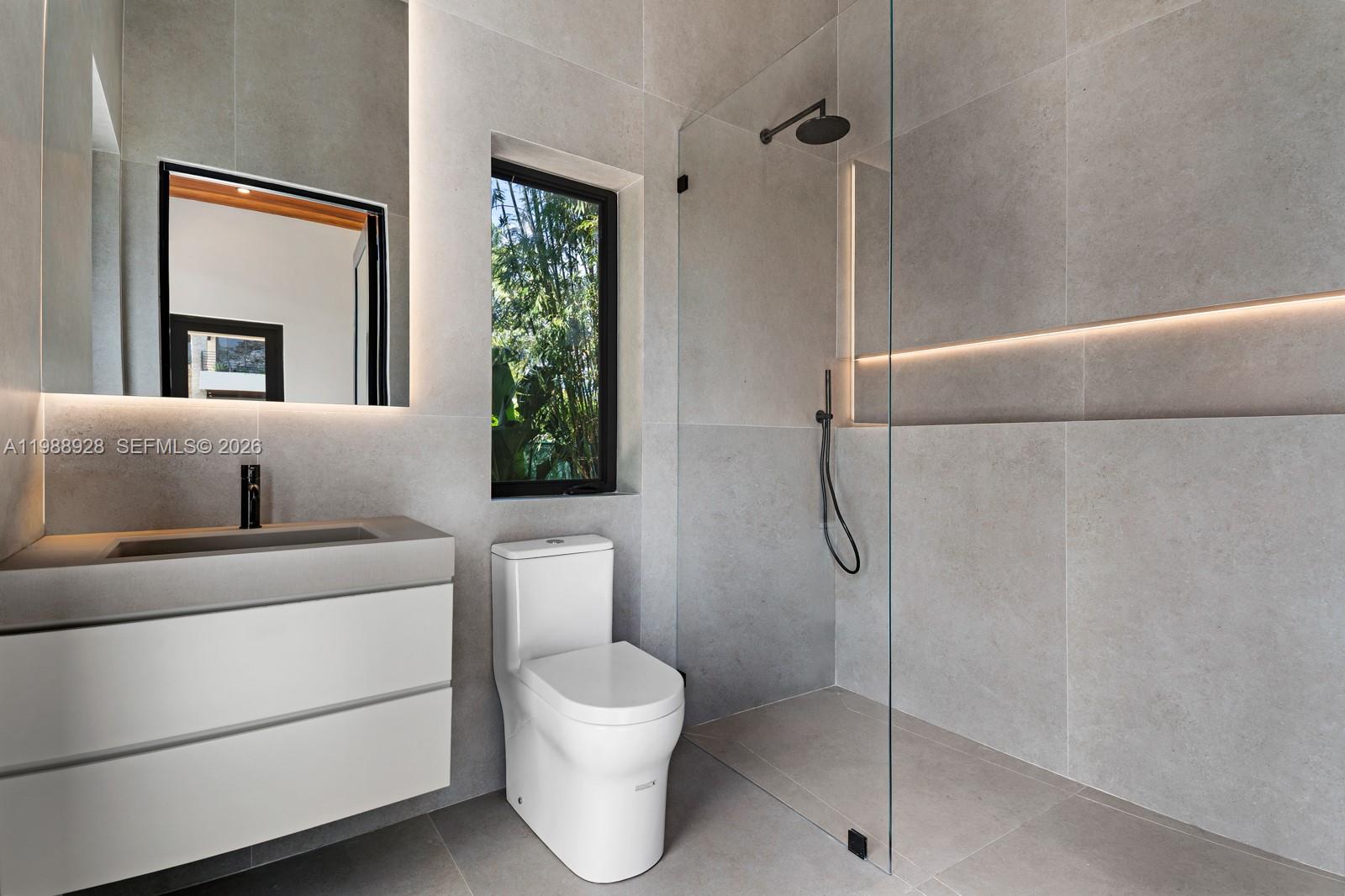 5545 SW 81st Ter Miami, FL 33143