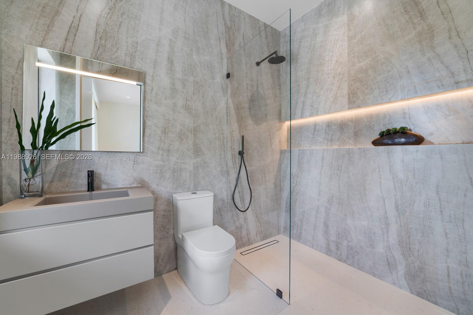 5545 SW 81st Ter Miami, FL 33143