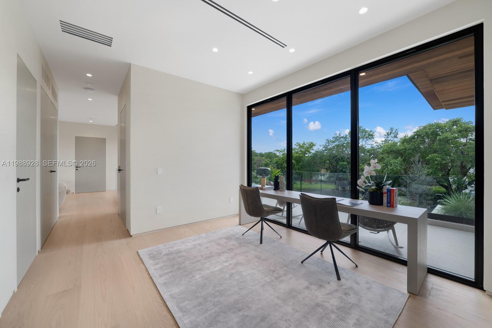 5545 SW 81st Ter Miami, FL 33143