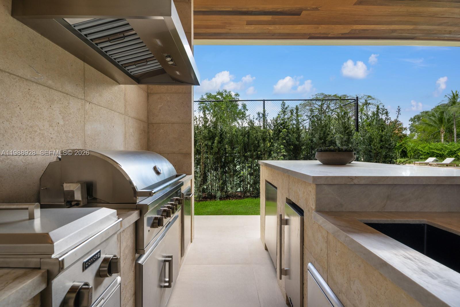 5545 SW 81st Ter Miami, FL 33143