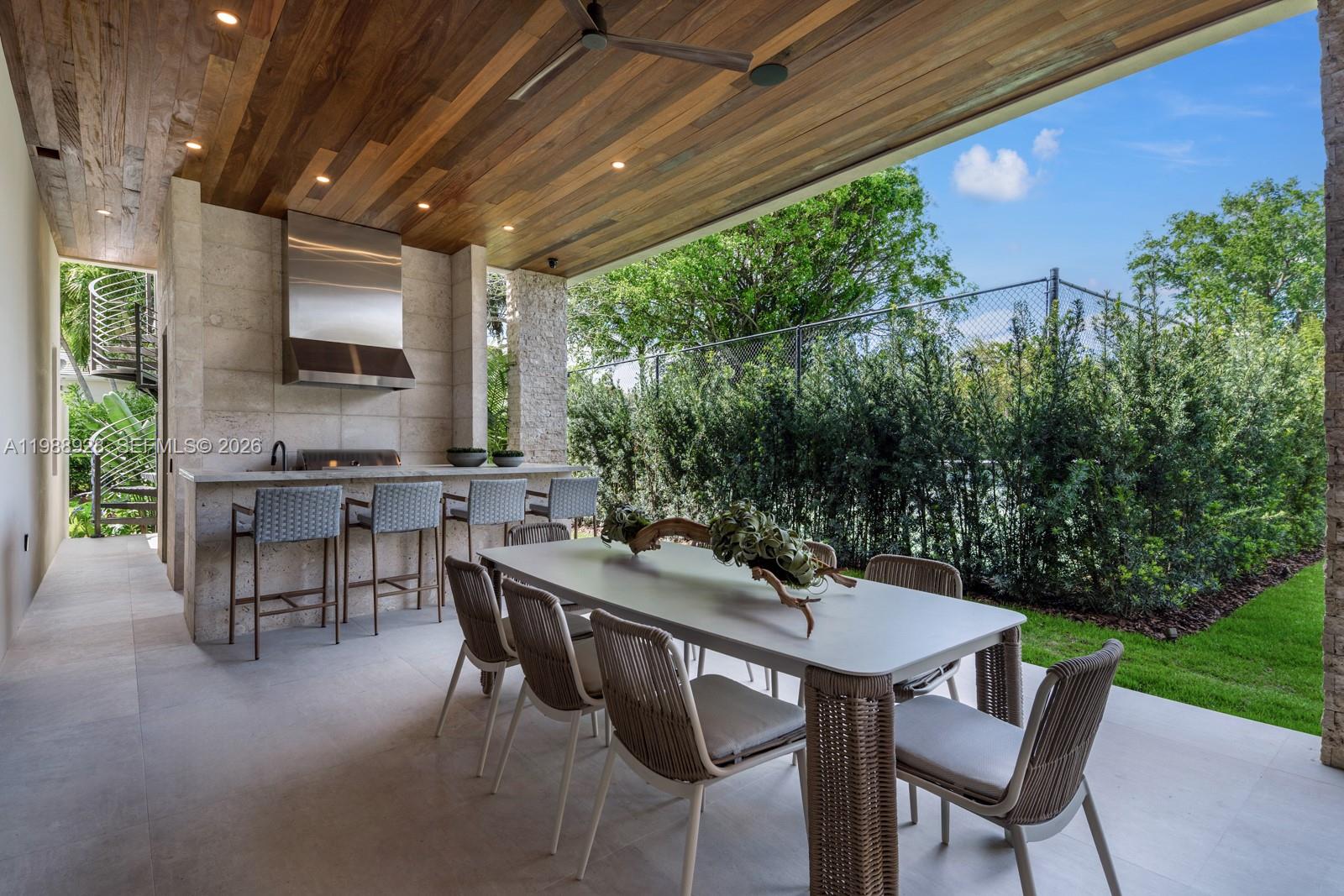 5545 SW 81st Ter Miami, FL 33143