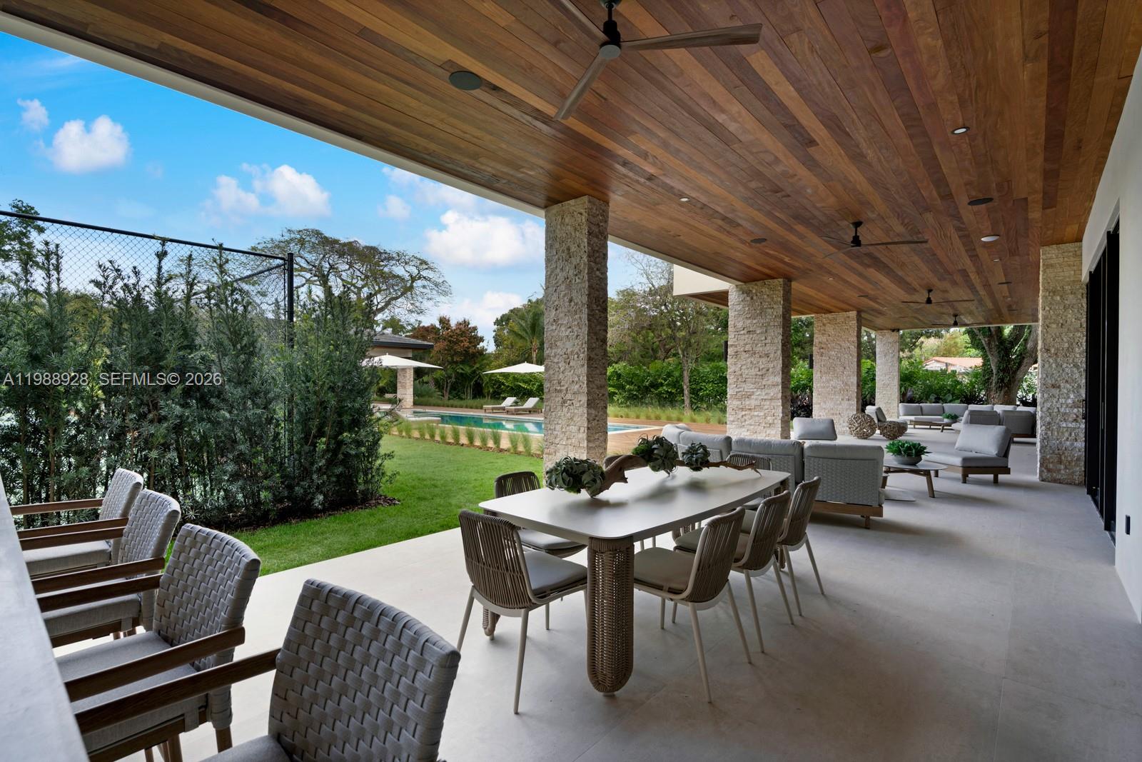 5545 SW 81st Ter Miami, FL 33143