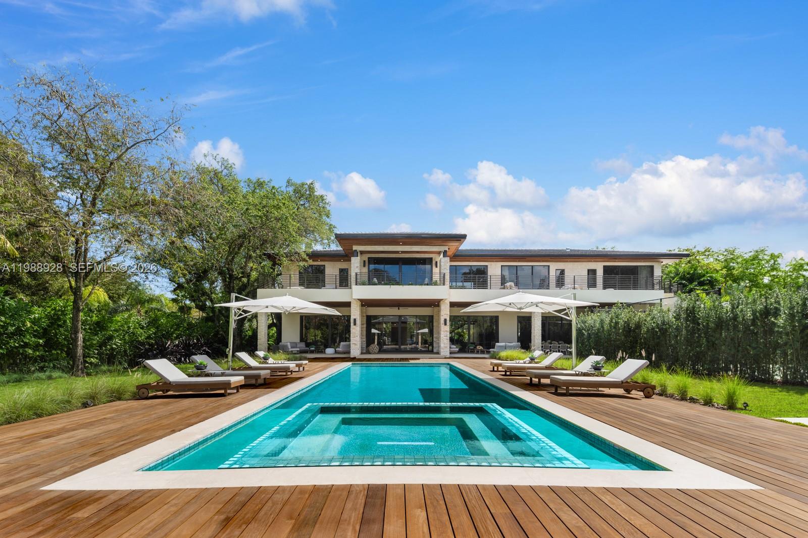 5545 SW 81st Ter Miami, FL 33143