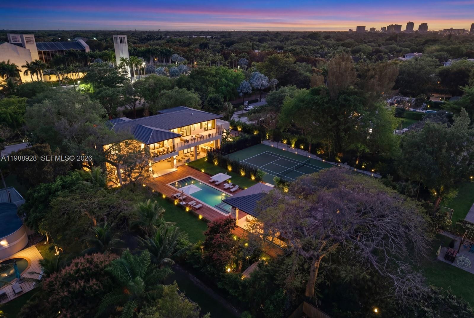 5545 SW 81st Ter Miami, FL 33143