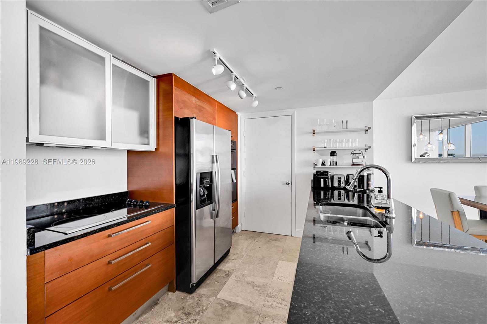 image Beach Club 212