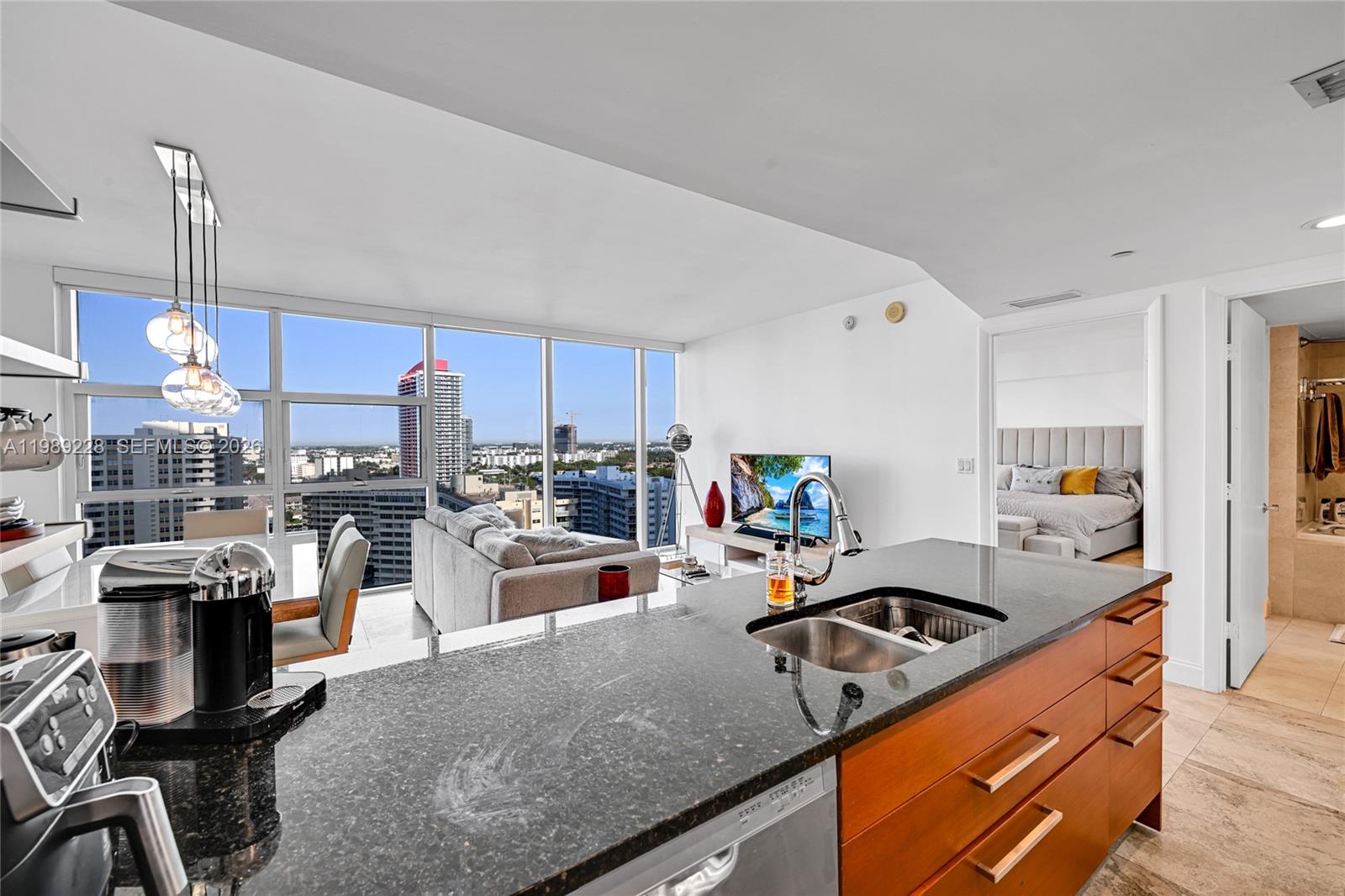 image Beach Club 214