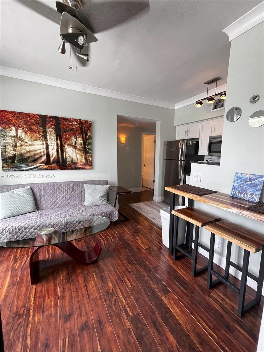 1320 Drexel Ave #301